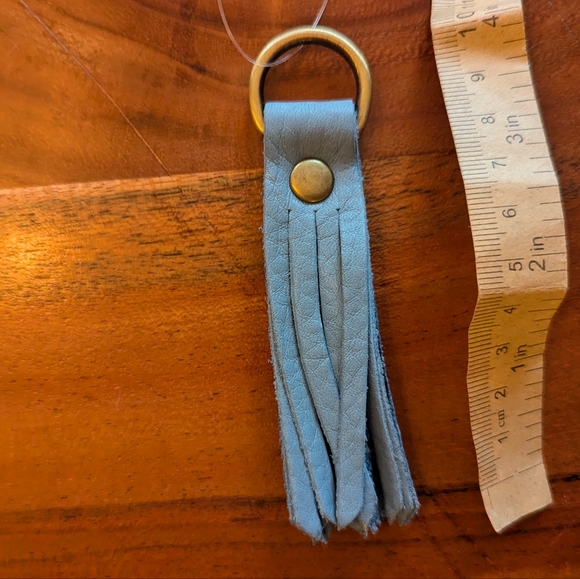 Portland leather NEW tassel keychain - Picture 2 of 2
